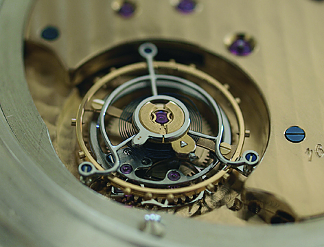 Tourbillon volante desarrollado por Thomas Prescher. Detalle de la maquinaria de un reloj de pulsera.